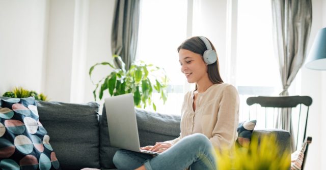 Teletrabajo y salud mental: Cómo mantener el equilibrio en la era digital