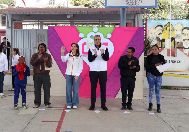 Entrega DIF municipal desayunadores en Xilotzingo y San Baltazar Resurrección