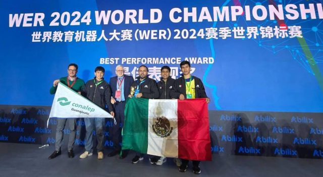 Estudiantes del Conalep Silao obtienen primer lugar en Torneo Mundial de Robótica en Shanghái; segundo título mundial de ese colegio