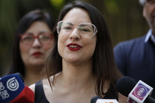 Irací Hassler por fallida estrategia de Desbordes en Meiggs: "Está comenzando a dimensionar los desafíos de Santiago"