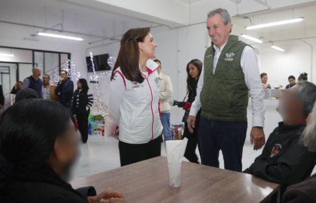 Pepe Chedraui y MariElise Budib celebran cena navideña en el Dormitorio Municipal