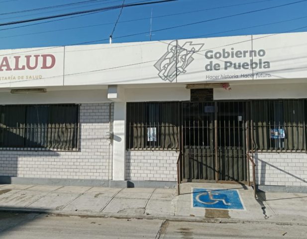 Por asalto a mano armada, suspenden servicios en Centro de Salud de Moyotzingo