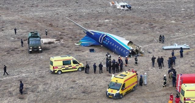 Investigación internacional en curso tras mortal accidente aéreo en Kazajistán