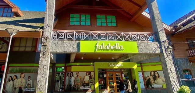 Fueron más de $150 millones: Investigan millonario robo en Falabella