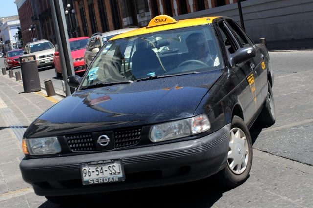 Más de 13 mil Tsurus dejarán de operar como taxis en Puebla a partir de 2025