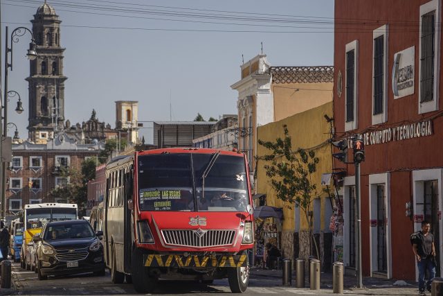 Transportistas de Puebla amenazan con parar labores este lunes 2 de diciembre