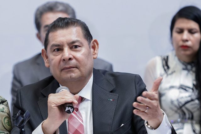 Alejandro Armenta hace llamamiento a empresarios beneficiados por Audi y Museo Barroco: «Liberen las obras por dignidad, Puebla ya pagó mucho»