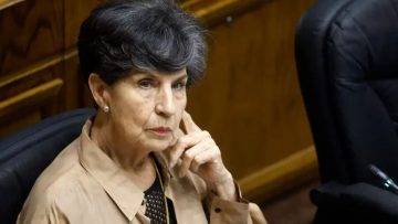 Tribunal Constitucional acoge a tramitación recurso para destituir a la senadora Isabel Allende