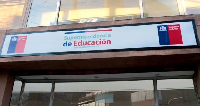 Funcionarios de la Superintendencia de Educación denuncian precarización institucional