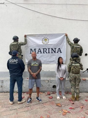 Detienen a Dos Extranjeros en Puerto Vallarta por Tráfico de Fentanilo