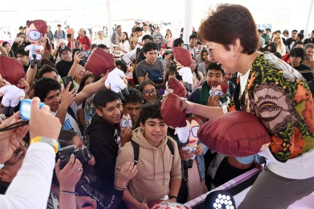 Comunidad BUAP disfruta en CU2 la Feria de San Valentín para promover amistad y tolerancia