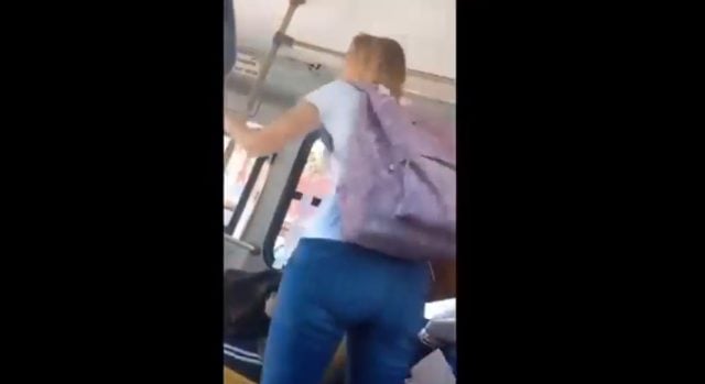 «Tienes que nacer de nuevo para llegarme a los talones»;  bajan del transporte a mujer española  en CDMX