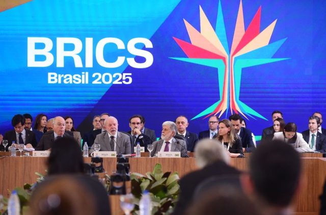 Brasil define prioridades para agenda financiera de BRICS en 2025