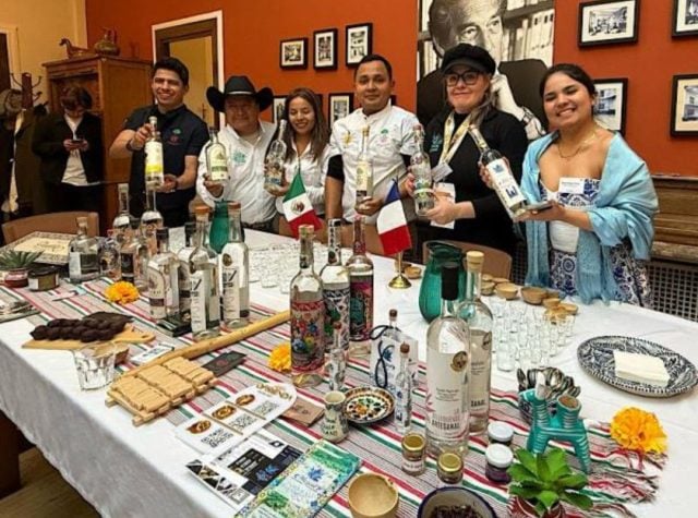 Puebla vincula su mezcal con El Caribe, África, Francia y España en la Wine Paris 2025