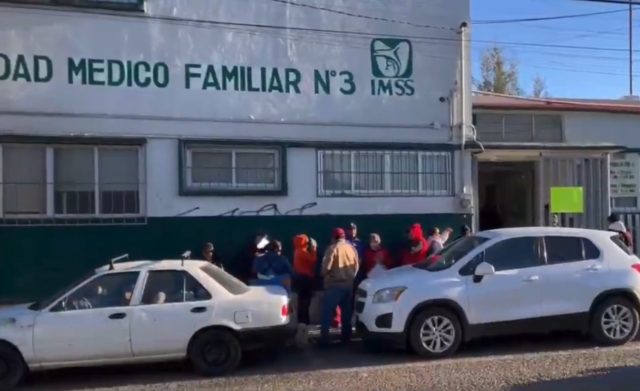 Tras atraco armado en IMSS de San Felipe Hueyotlipan pobladores exigen más seguridad