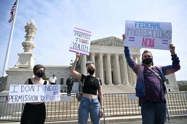 Jueza federal bloquea temporalmente la orden ejecutiva de Trump contra militares transgénero