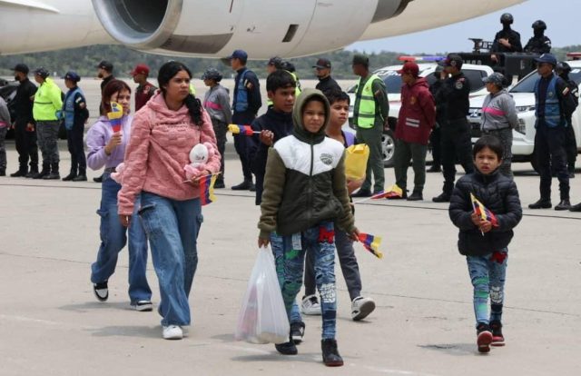 Plan Vuelta a la Patria: 311 migrantes regresan a Venezuela desde México